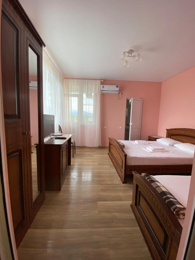 Solomon Hotel Alakhadze Екстериор снимка
