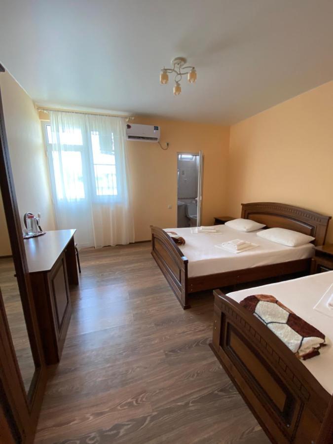 Solomon Hotel Alakhadze Екстериор снимка